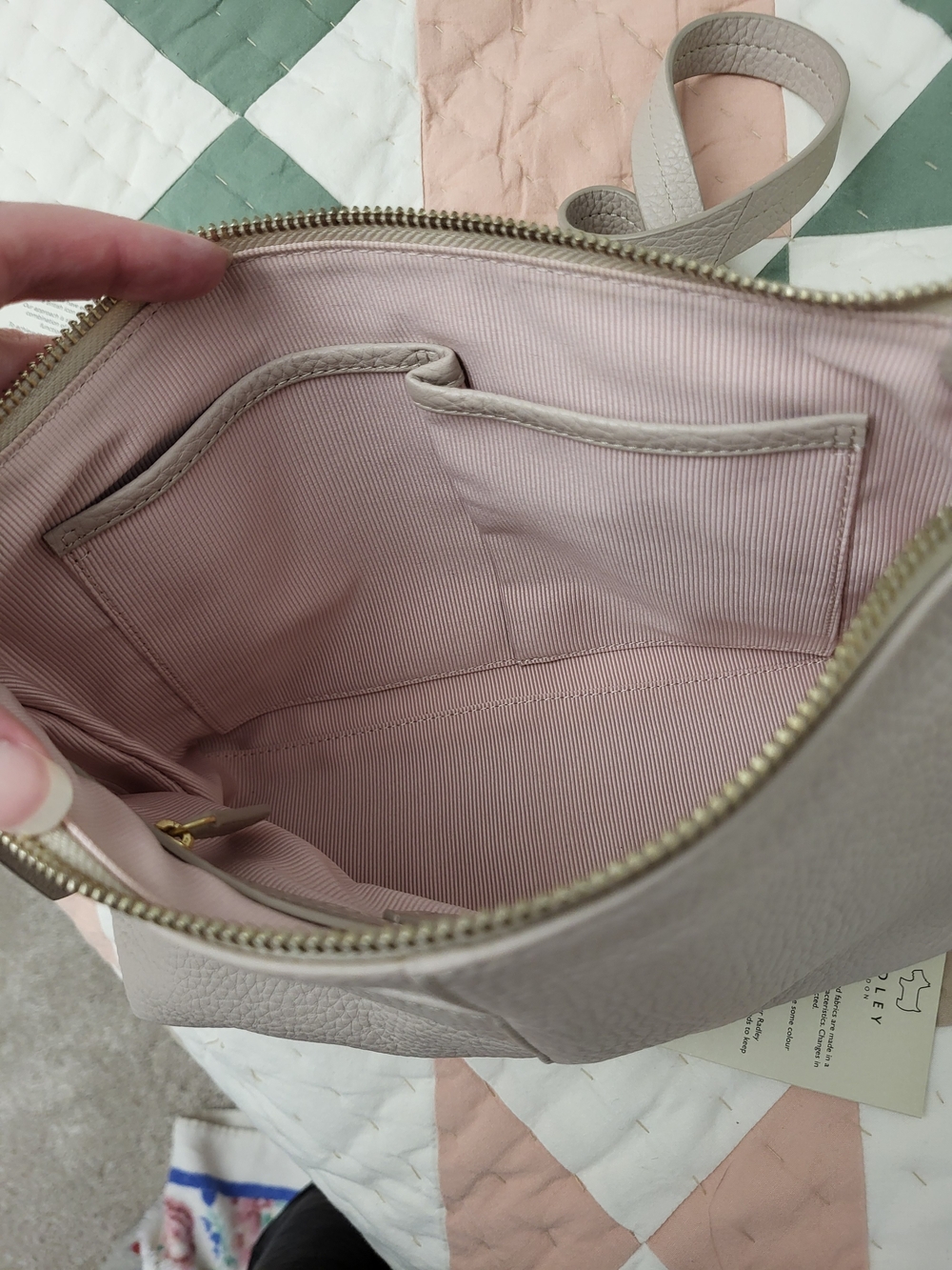 RADLEY LONDON Pebbled Leather Crossbody Bag in Dove Grey with Adjustable Strap - Picture 6 of 10